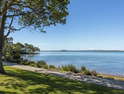 Golden Beach removalists handling furniture and compact household moves