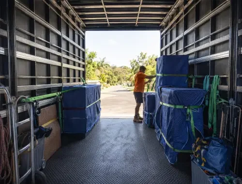 Removalists transporting household furniture between Brisbane and Bundaberg